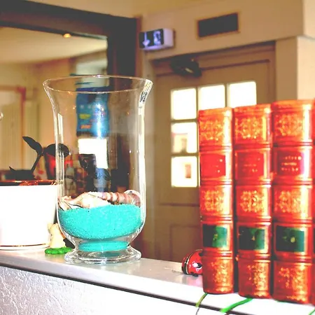 Cvjm Am Dom Hotel 2*