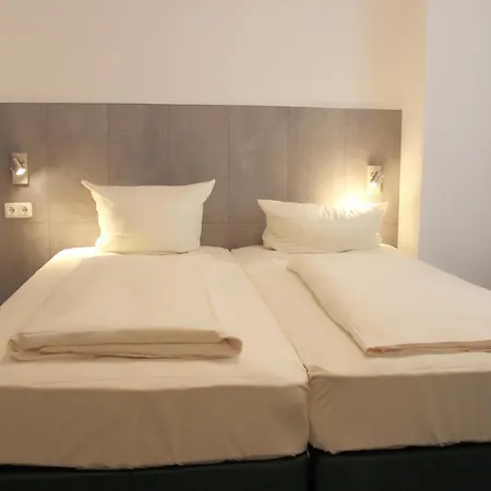 Cvjm Am Dom Hotel Lubeka