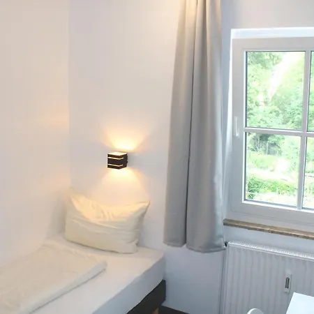 Cvjm Am Dom Hotel 2*